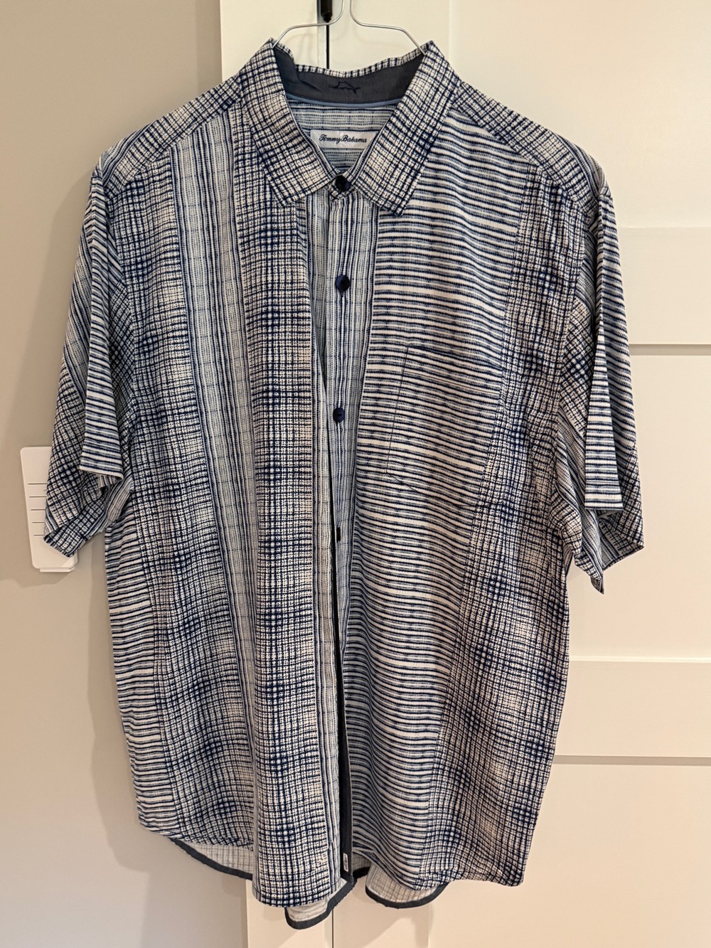 Tommy Bahama 100% Silk Blue Ivory Patchwork Short Sleeve Shirt XL